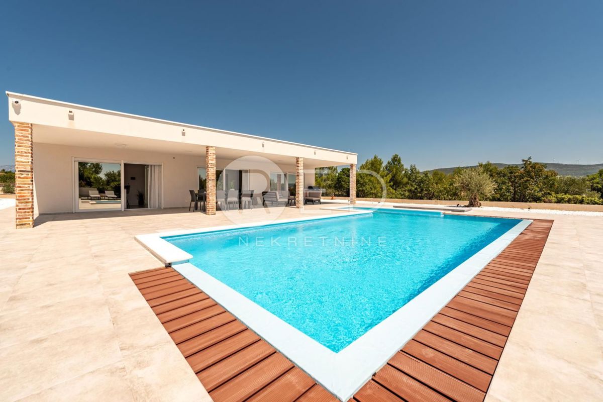 Дом NOVIGRAD, 1.100.000 €