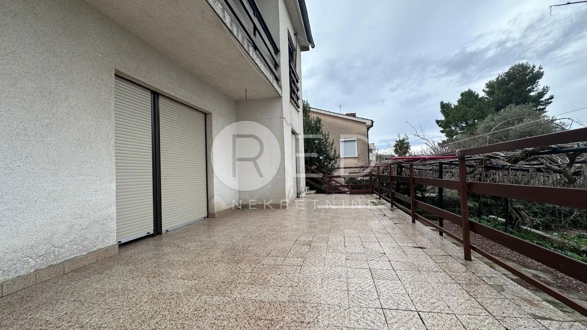 OTOK KRK, MALINSKA - KUĆA S PROJEKTOM ZA VILU S BAZENOM – 3