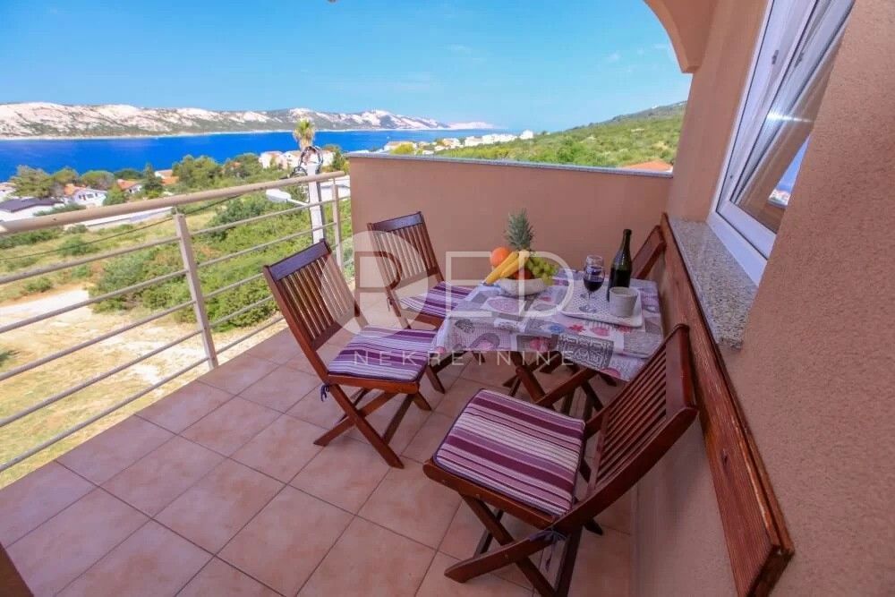 KUĆA SA 7 APARTMANA U STAROJ NOVALJI – 3