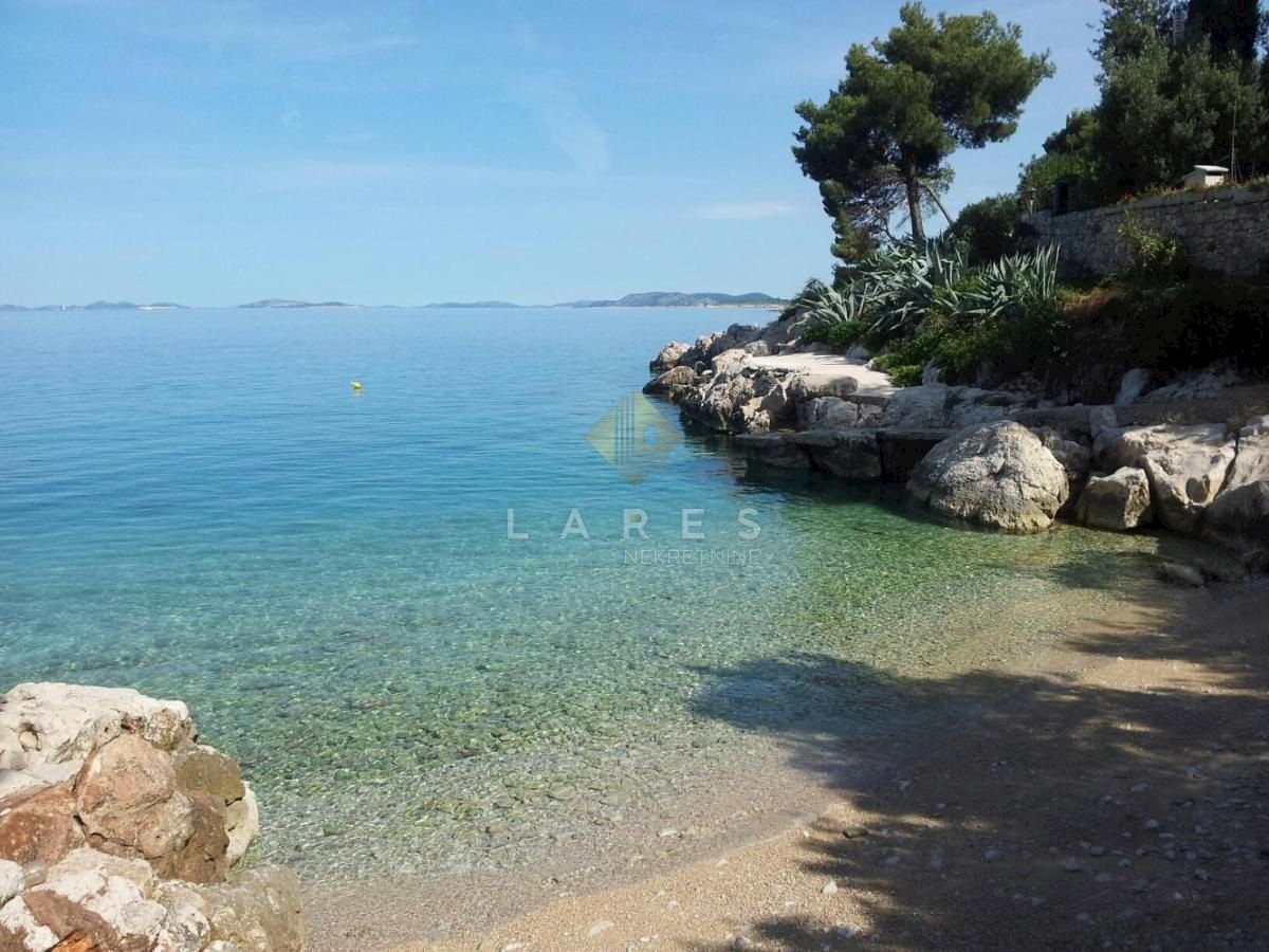 PRIMOŠTEN