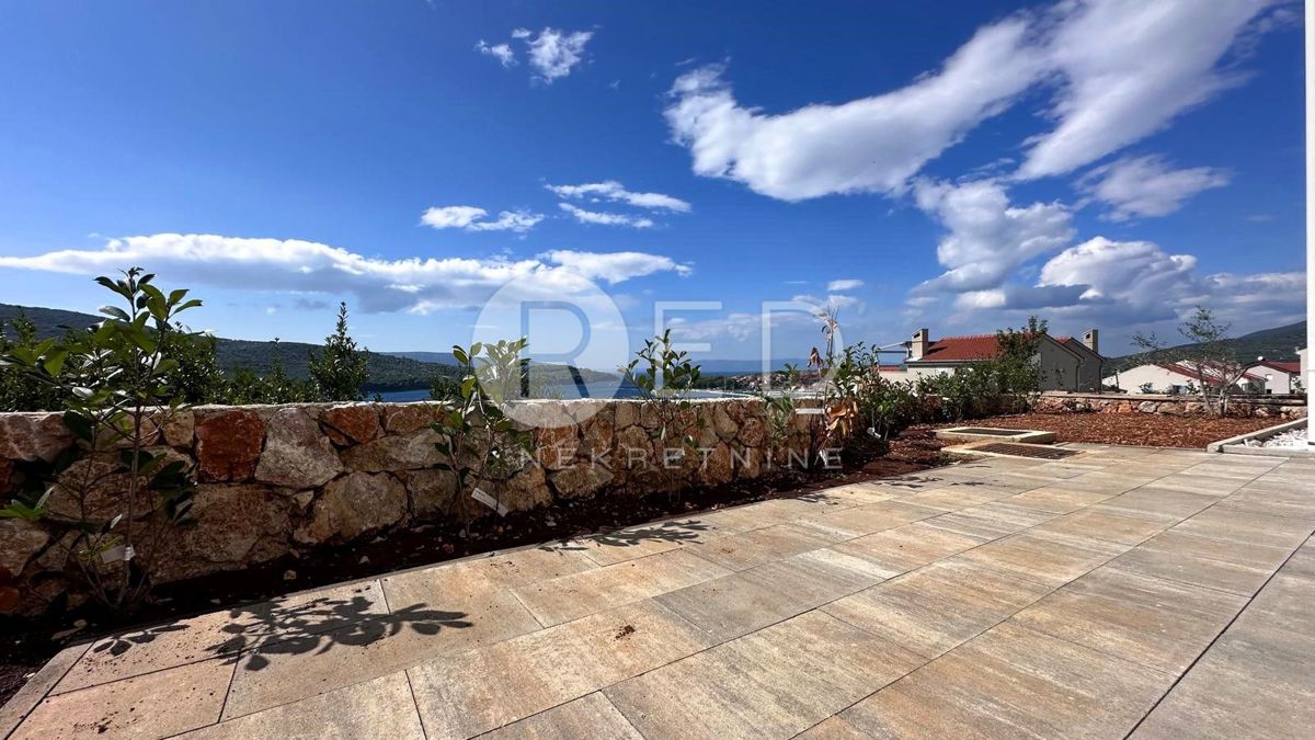 Otok Cres, Cres - stan u prizemlju, 2S+DB, 97,60 m2 – 3