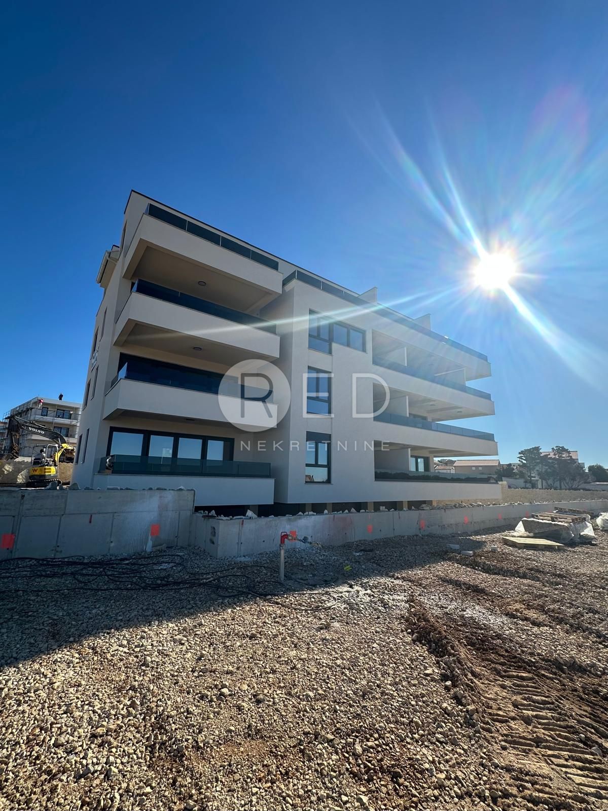 DVOETAŽNI STAN U NOVOGRADNJI 91.72 M2, POVLJANA - PAG – 2