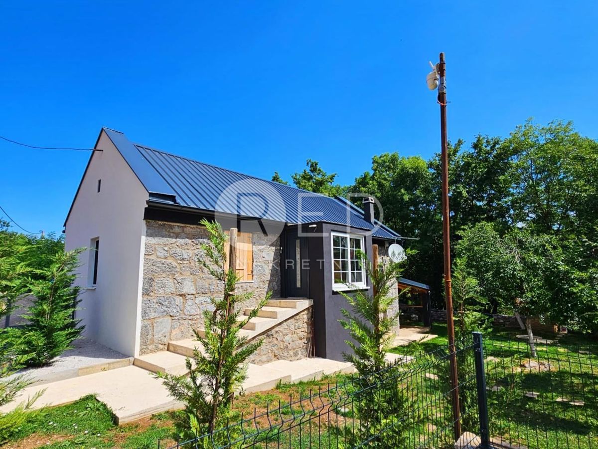 Дом GRAČAC, 195.000 €