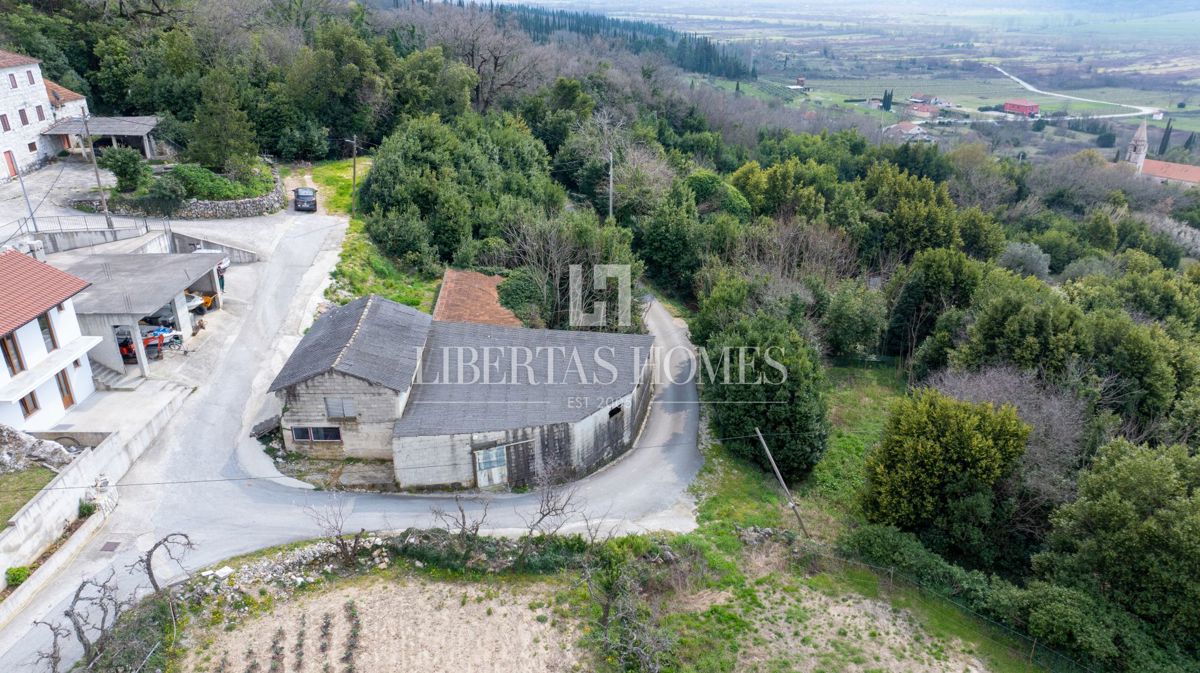 Участок KONAVLE, 150.000 €