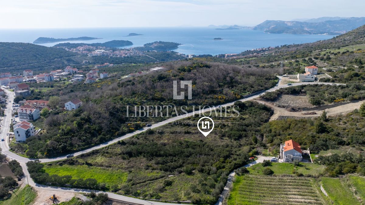 Участок KONAVLE, 288.000 €