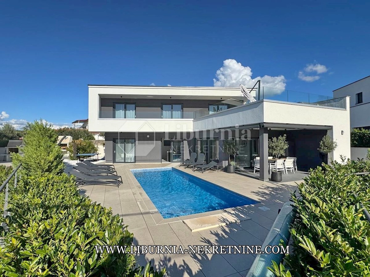 Дом KRK, 1.200.000 €