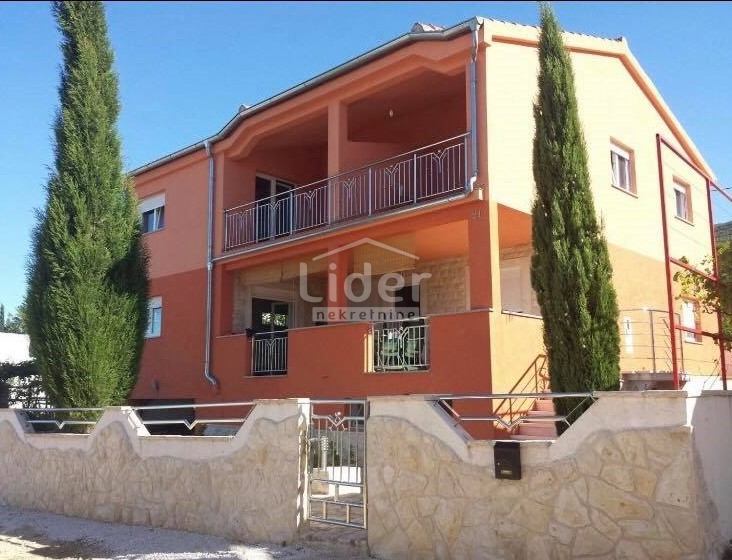 Дом OBROVAC, 420.000 €