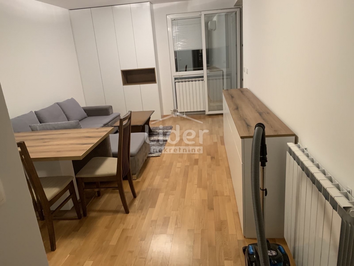 Appartamento RIJEKA, 700 €