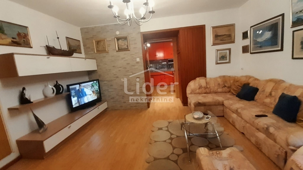 OTOK KRK,OMIŠALJ-KUĆA U CENTRU S PARKIRNIM MJESTOM – 3