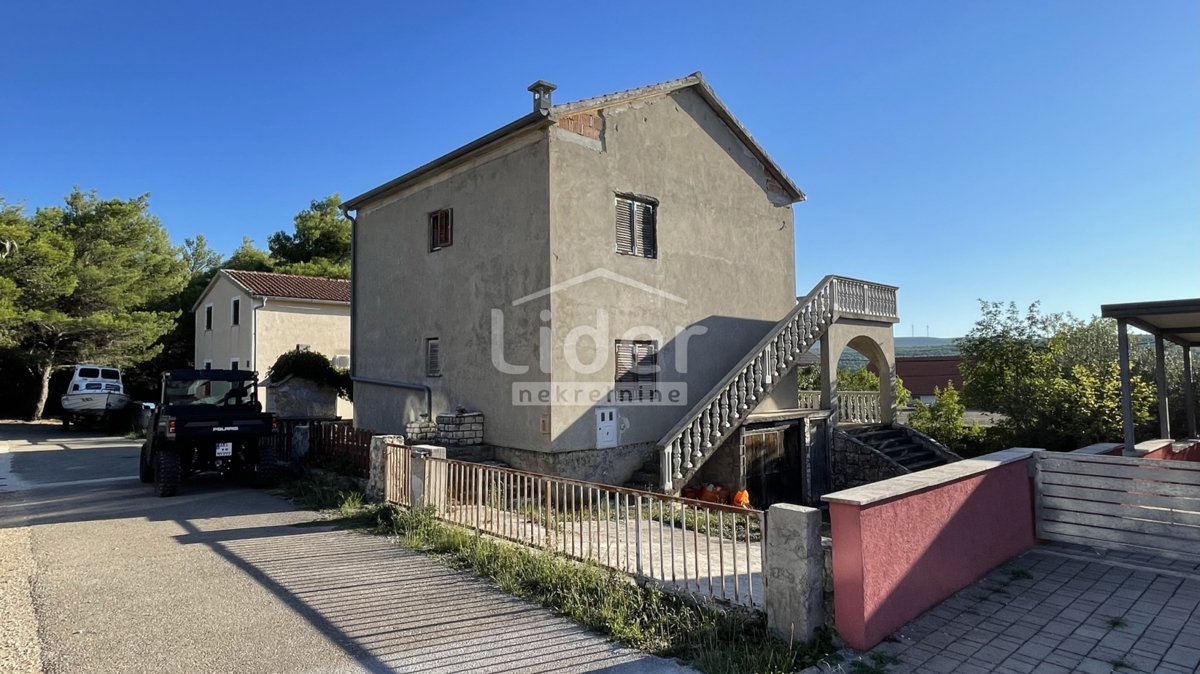 Дом OBROVAC, 185.000 €