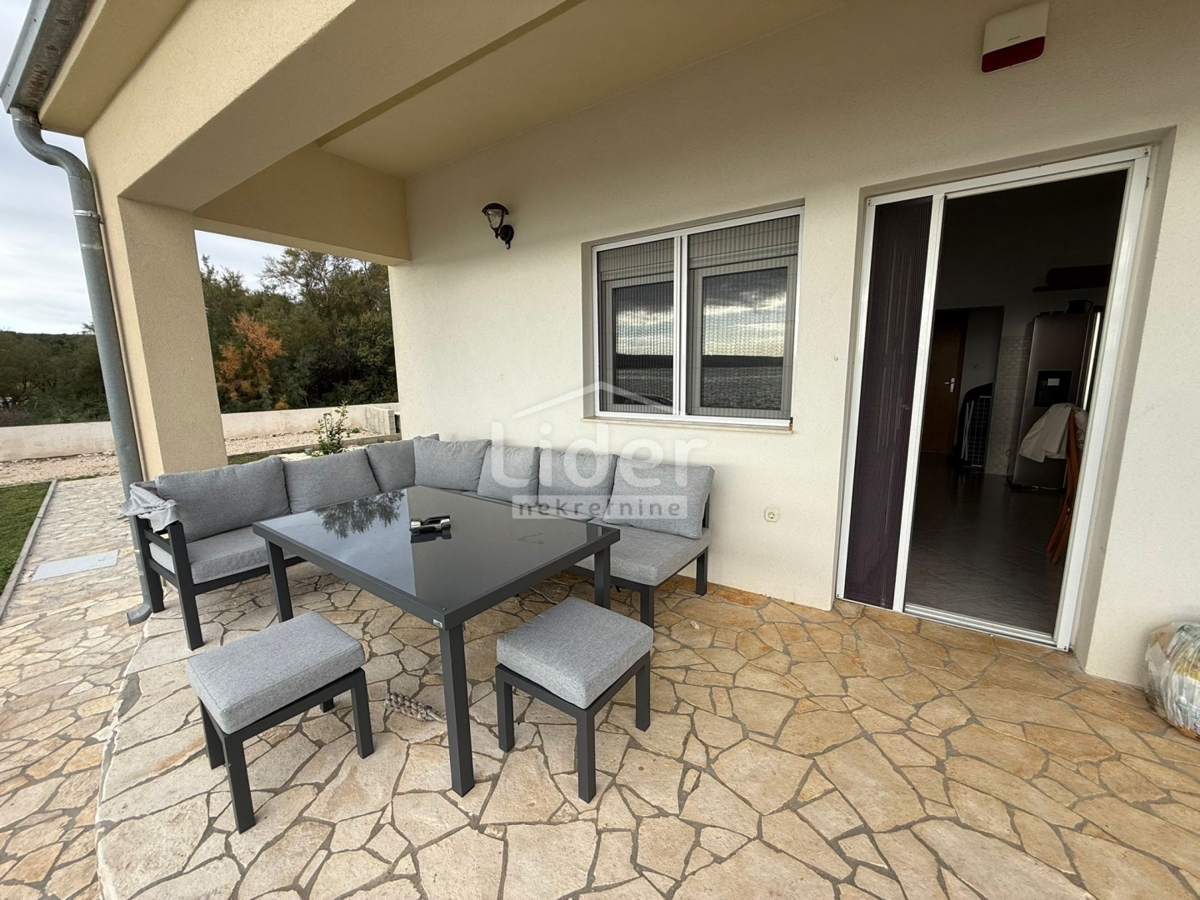 Дом POSEDARJE, 740.000 €