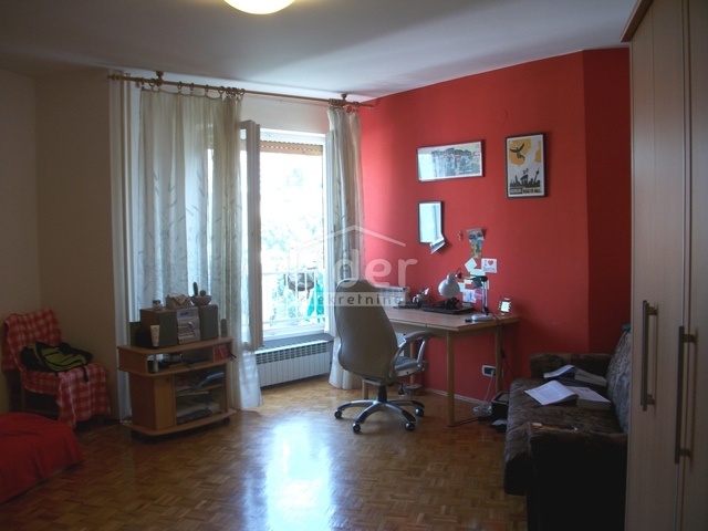 Appartamento RIJEKA, 430 €