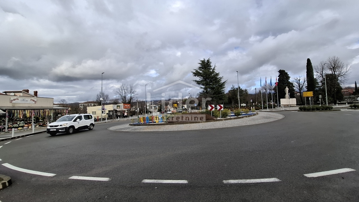 Locale commerciale VIŠKOVO, 700 €