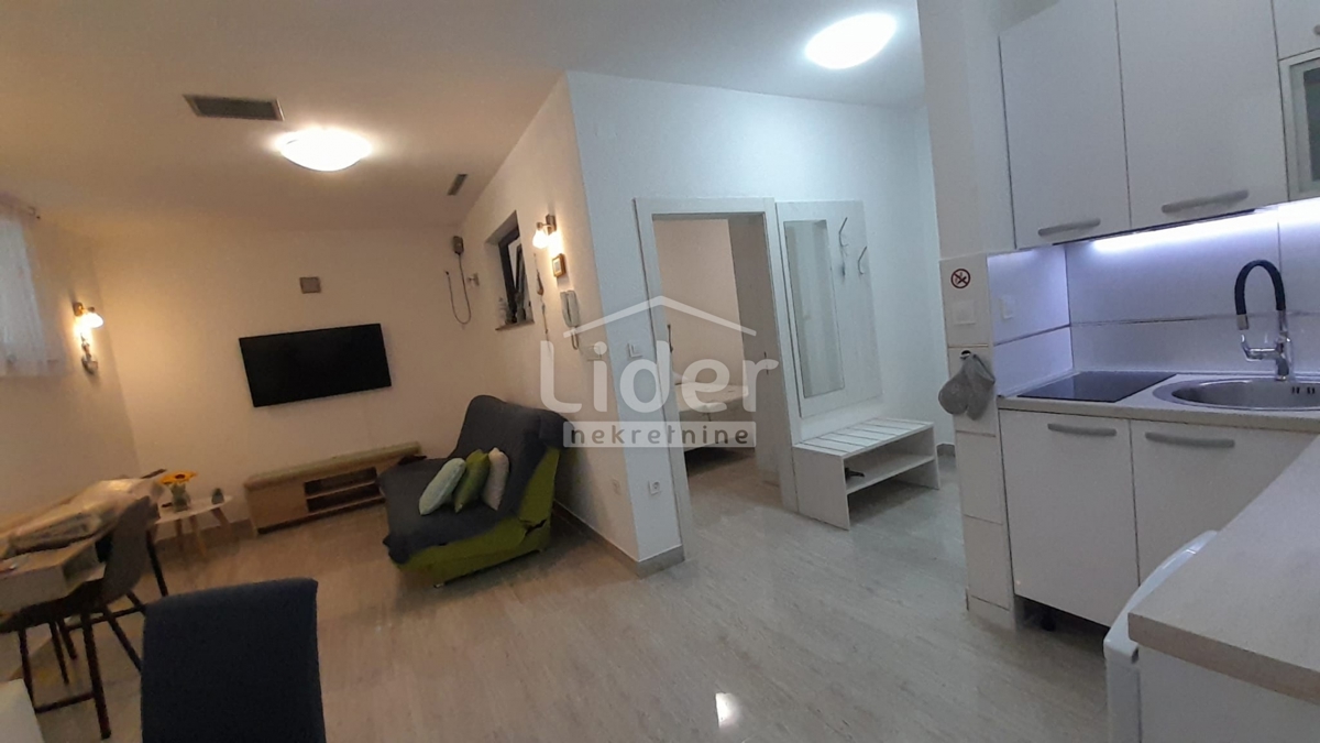OTOK KRK,MALINSKA-APARTMAN 37M2 S OKUĆNICOM 92 M2 – 2