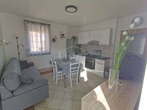 Appartamento VIŠKOVO, 650 €