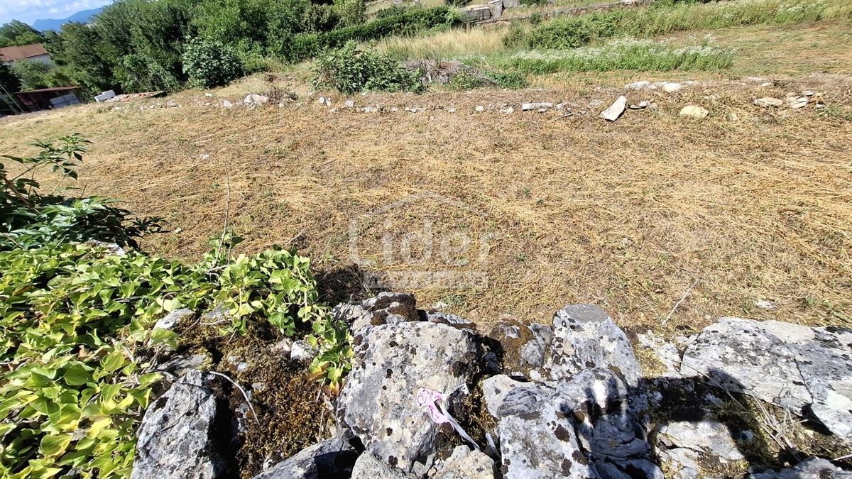 Zemljišče Viškovo, 1285m2 – 2