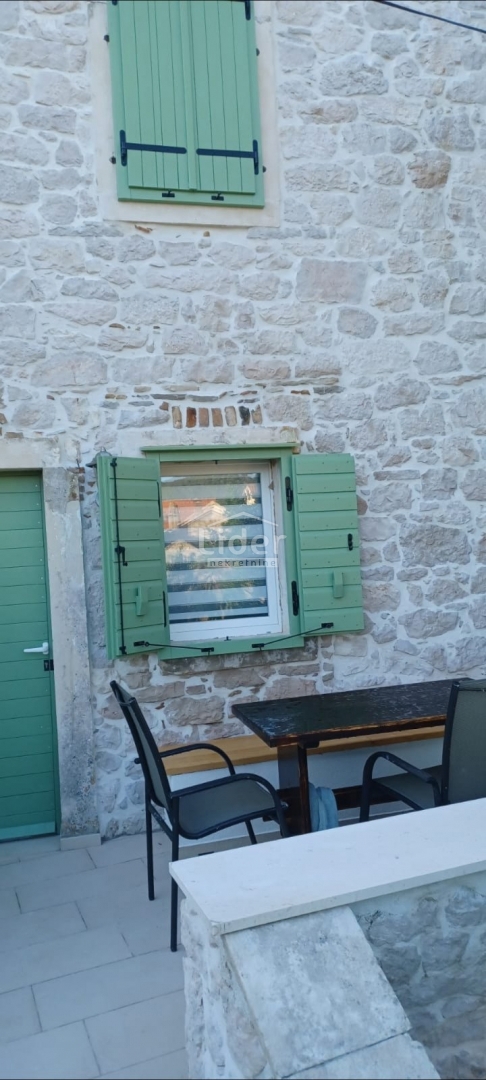VELI IŽ