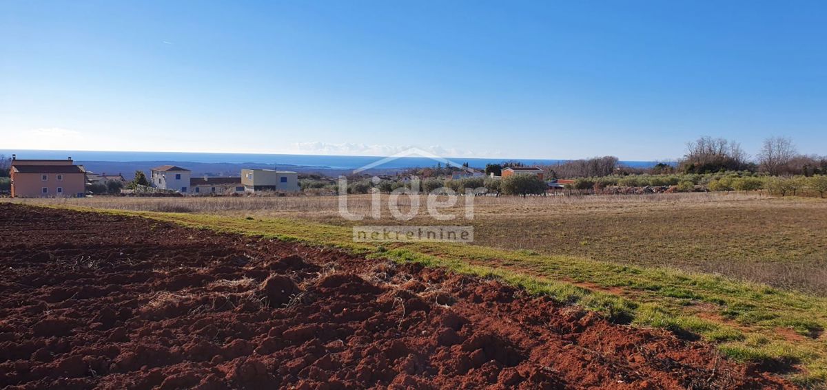 Zemljišče Kaštelir, 1010m2 – 2