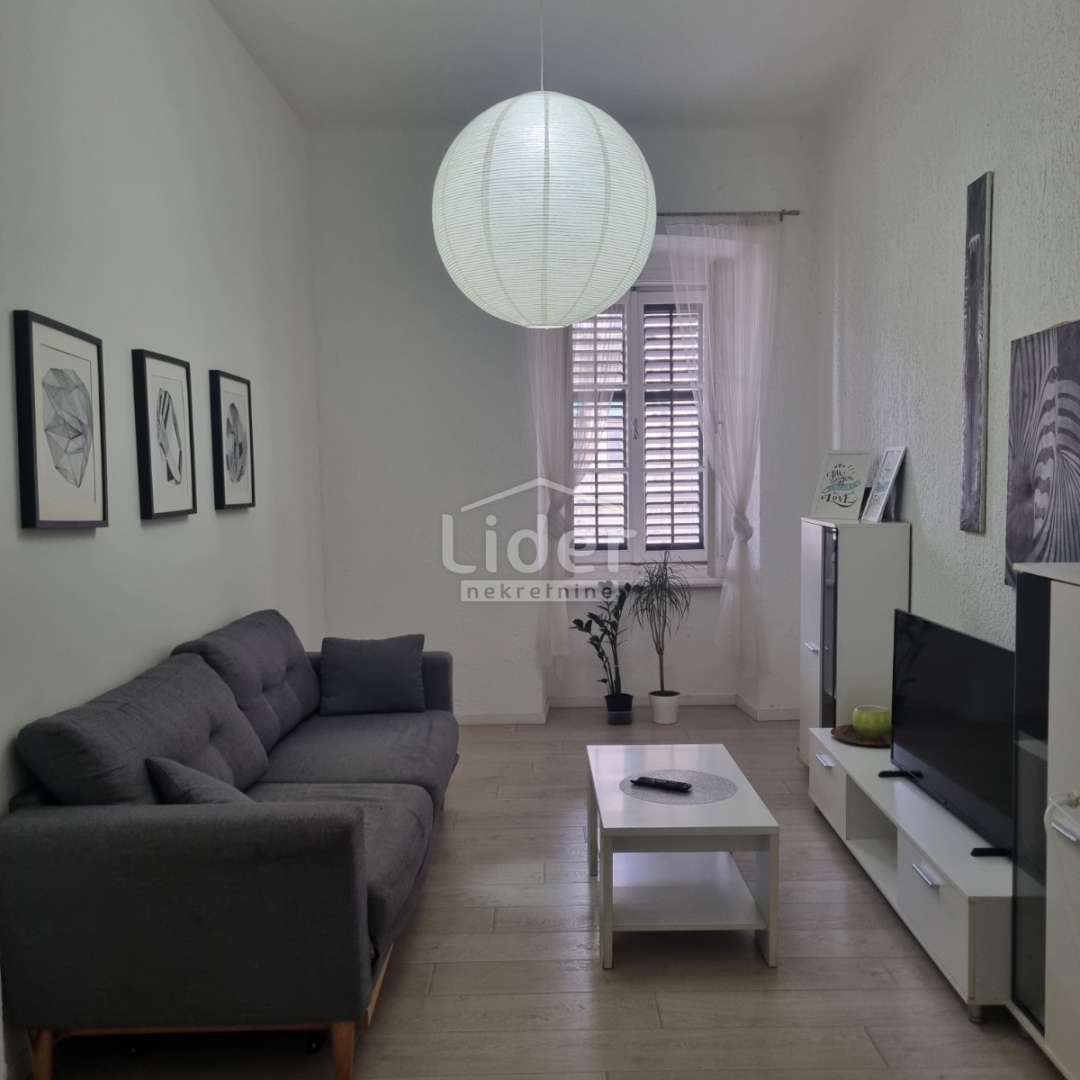 Appartamento RIJEKA, 700 €