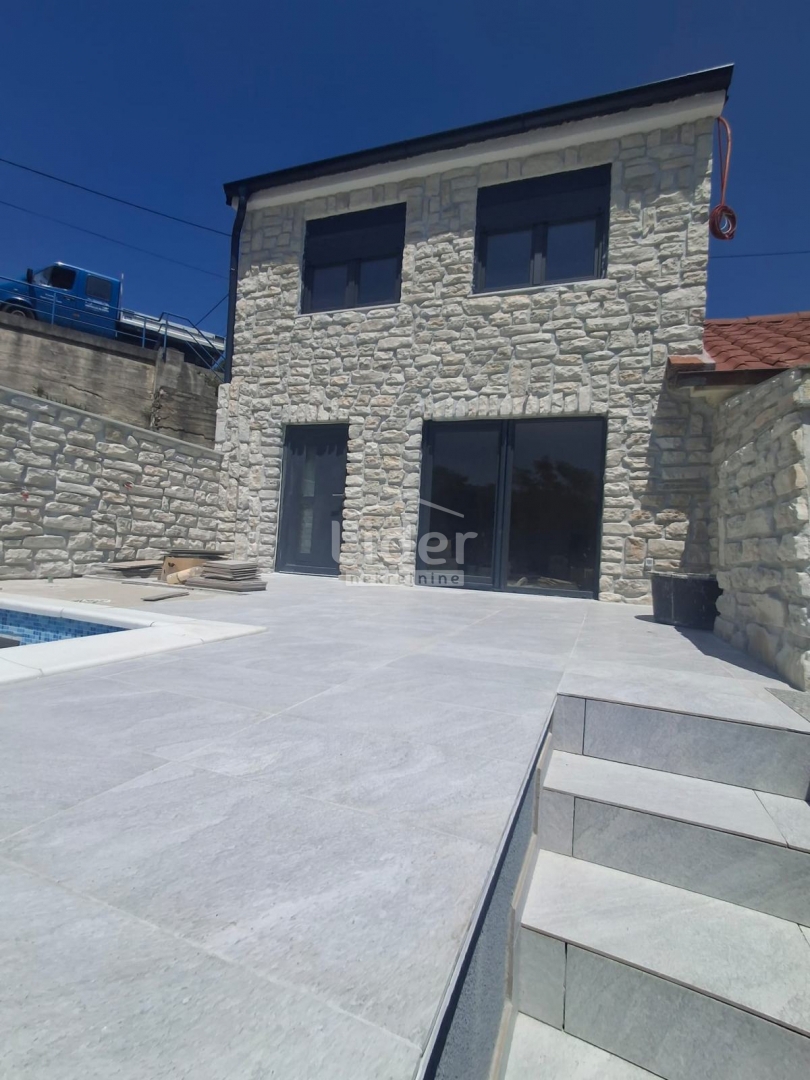 BRIBIR Renoviertes Haus mit großem Garten und Swimmingpool – 3