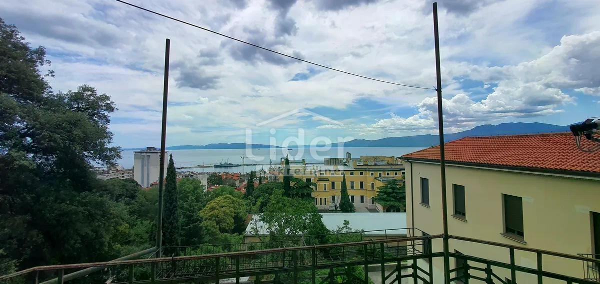 BELVEDER, 205 M2, MOGUĆE PREINAKA U 2 STAMBENE JEDINICE – 2
