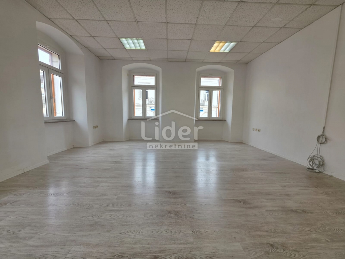 Коммерческая площадь RIJEKA, 780 €