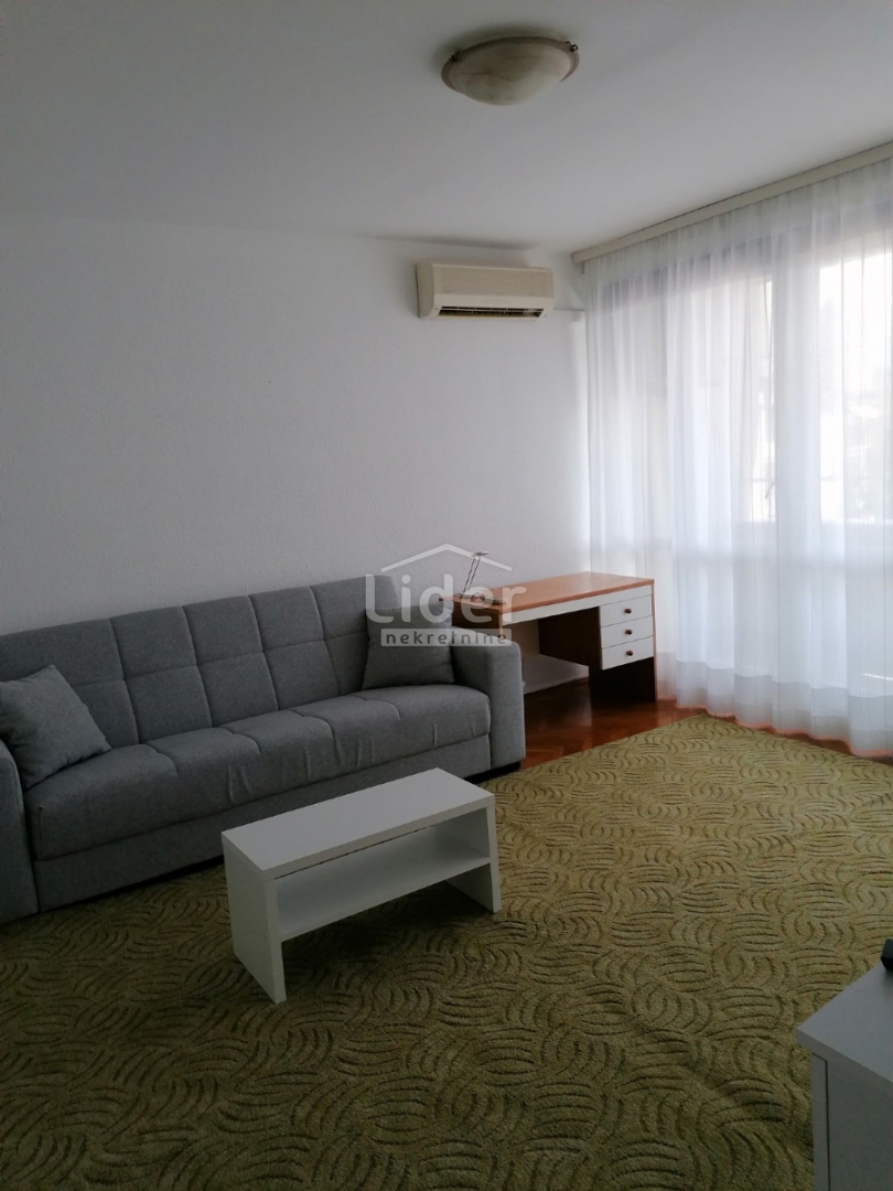 Appartamento RIJEKA, 900 €