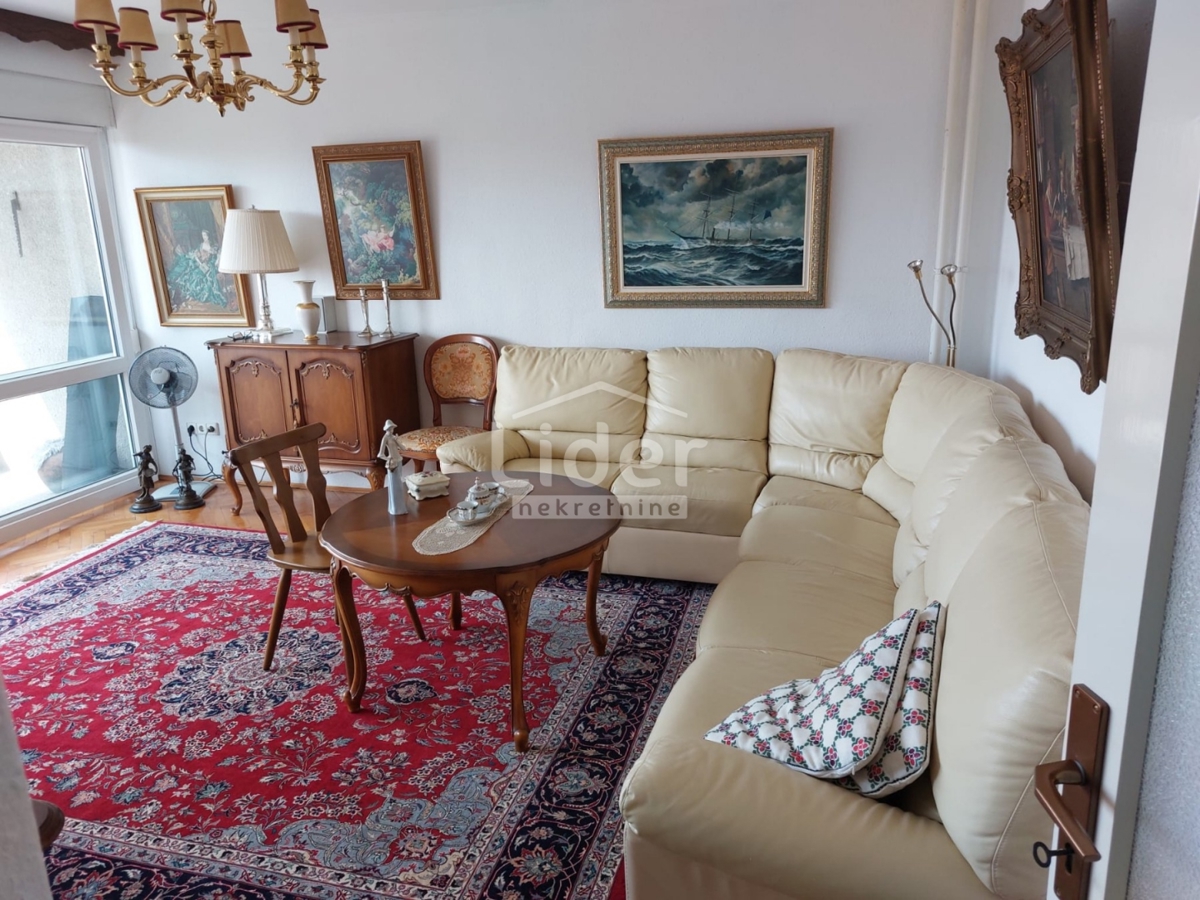 Appartamento RIJEKA, 700 €