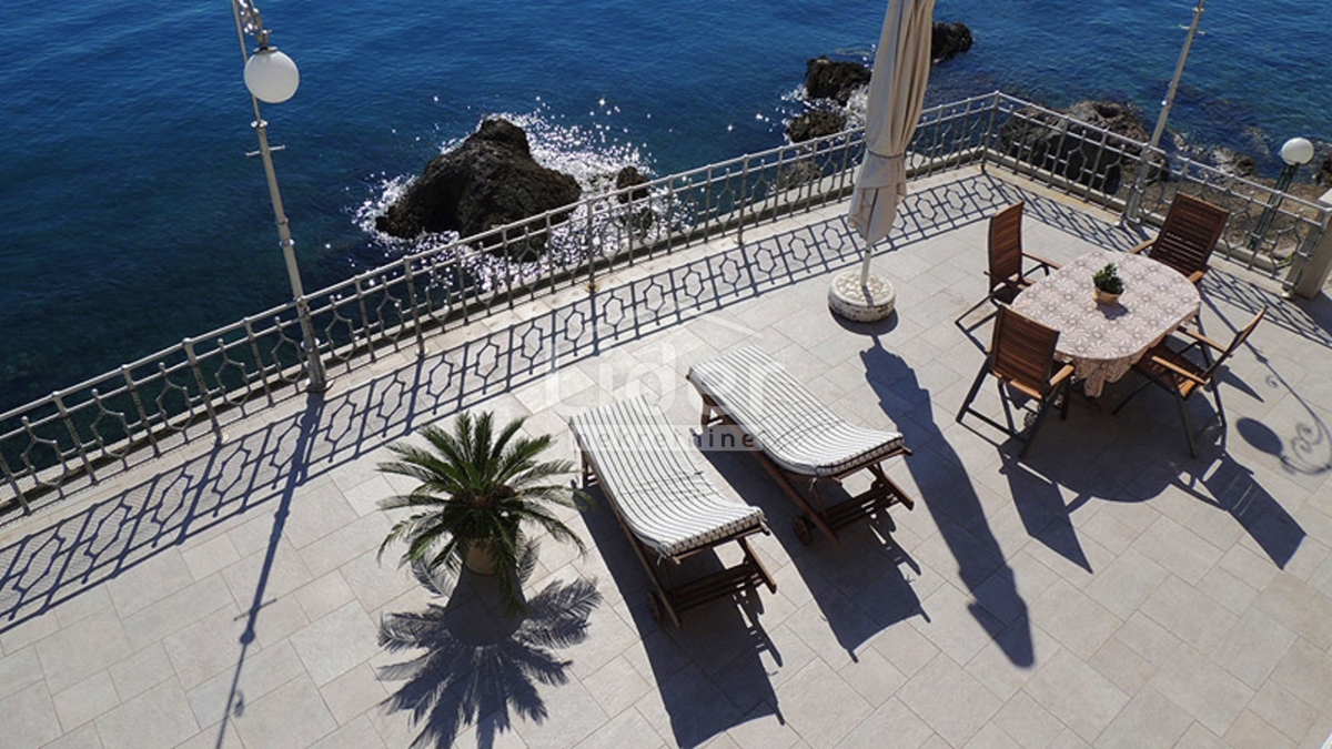 Appartamento OPATIJA, 2.800 €