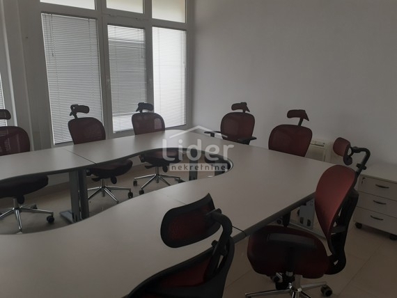 Locale commerciale RIJEKA, 2.000 €