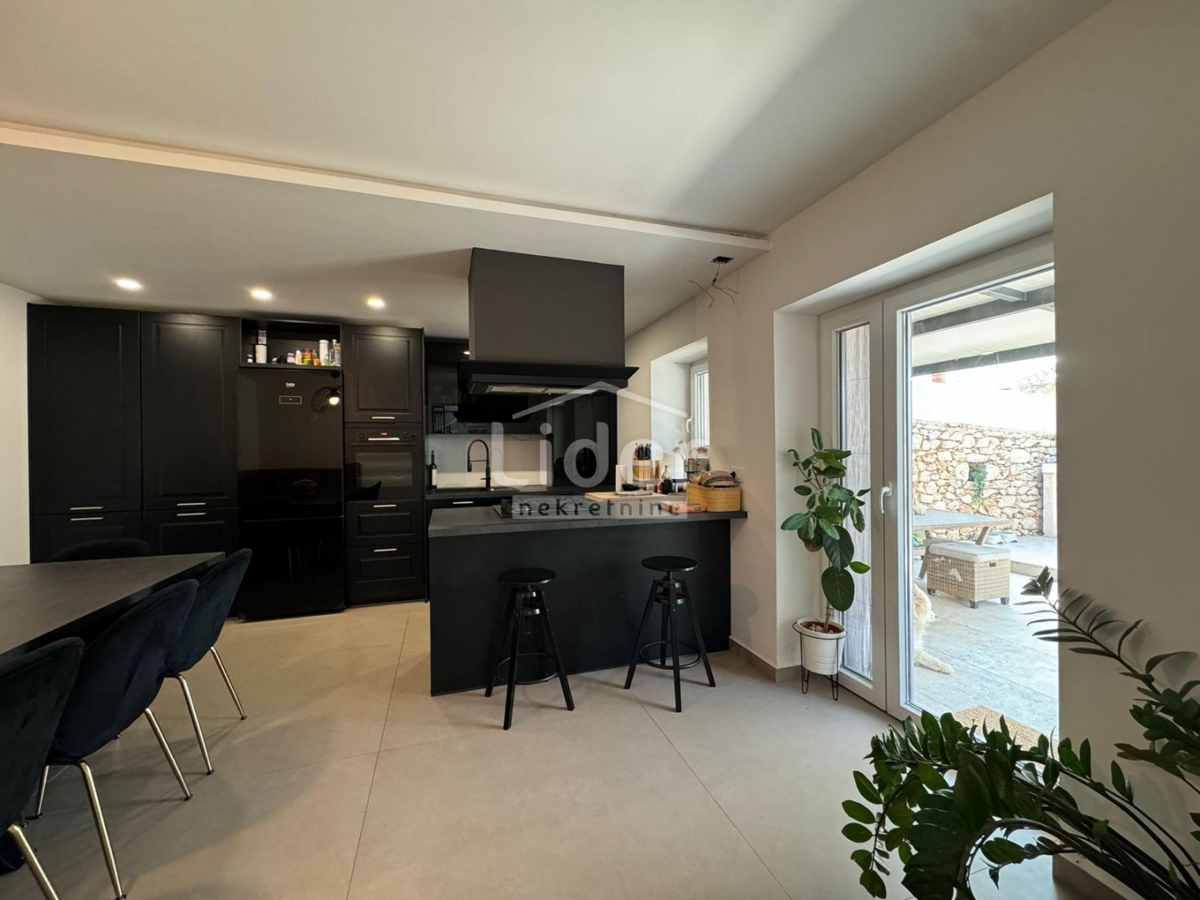 KOSTRENA SVETA LUCIJA