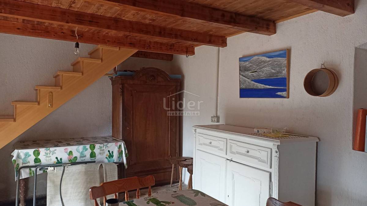 Samostojeća kuća Mali Lošinj 60m2, zemljište 76.000m2 – 2