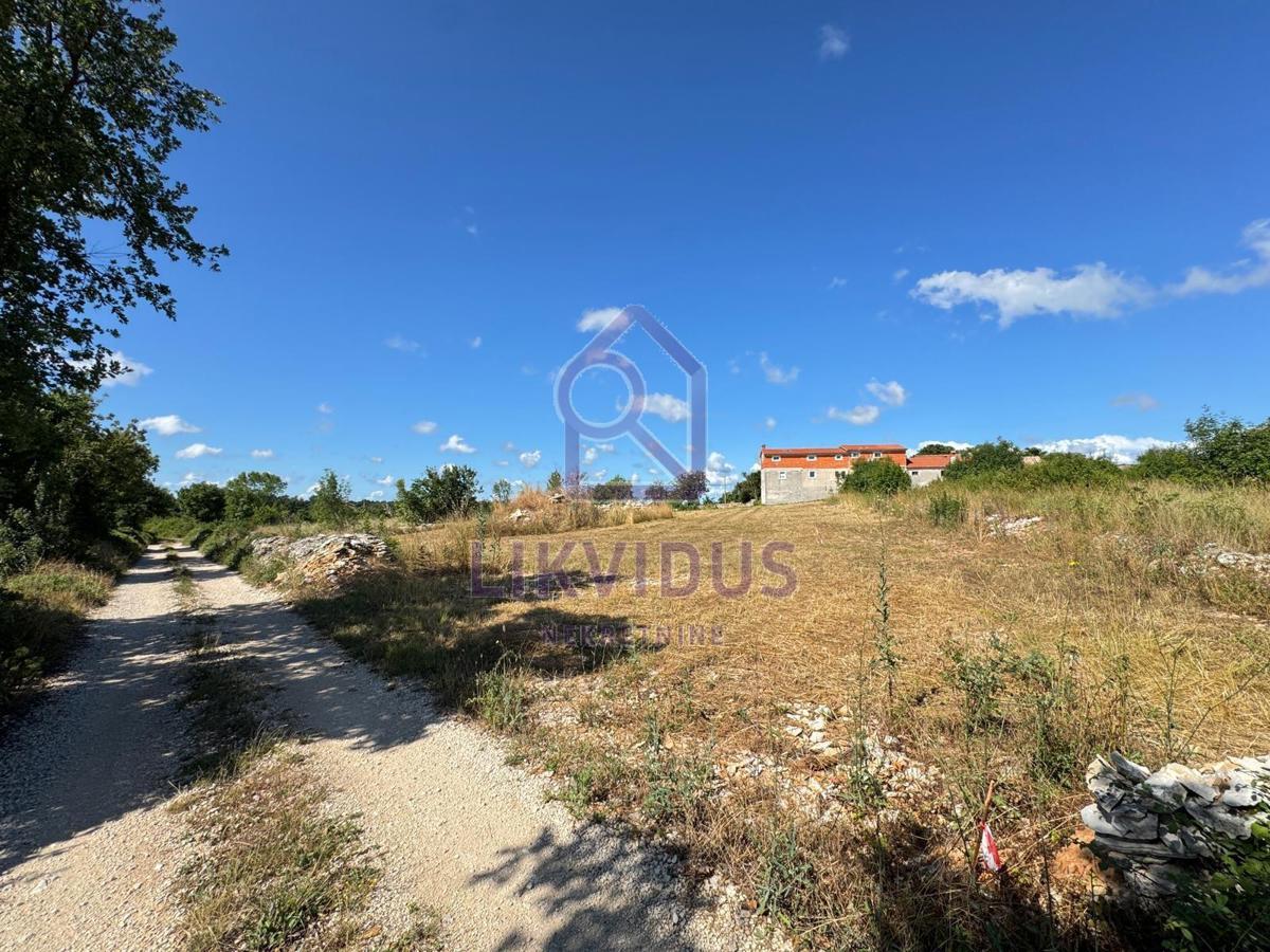 Terreno ŽMINJ, 33.000 €