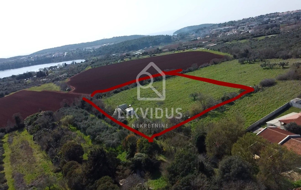 Terreno MEDULIN, 198.500 €