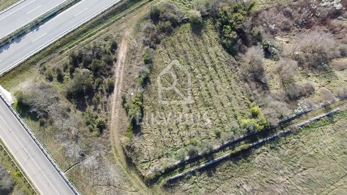 Terreno VODNJAN, 65.000 €
