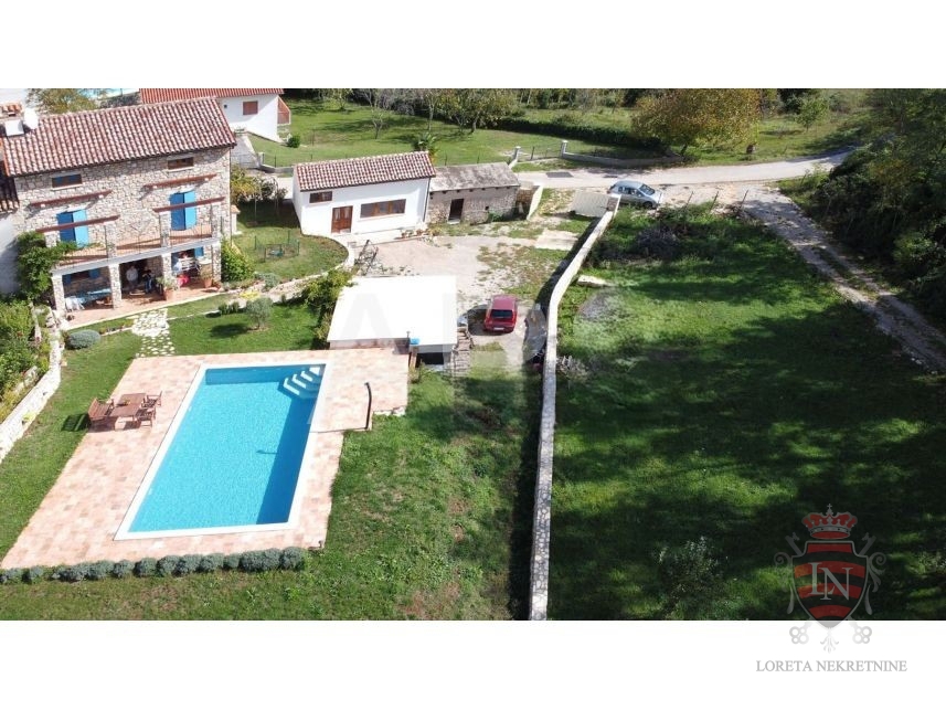 Дом LABIN, 875.000 €