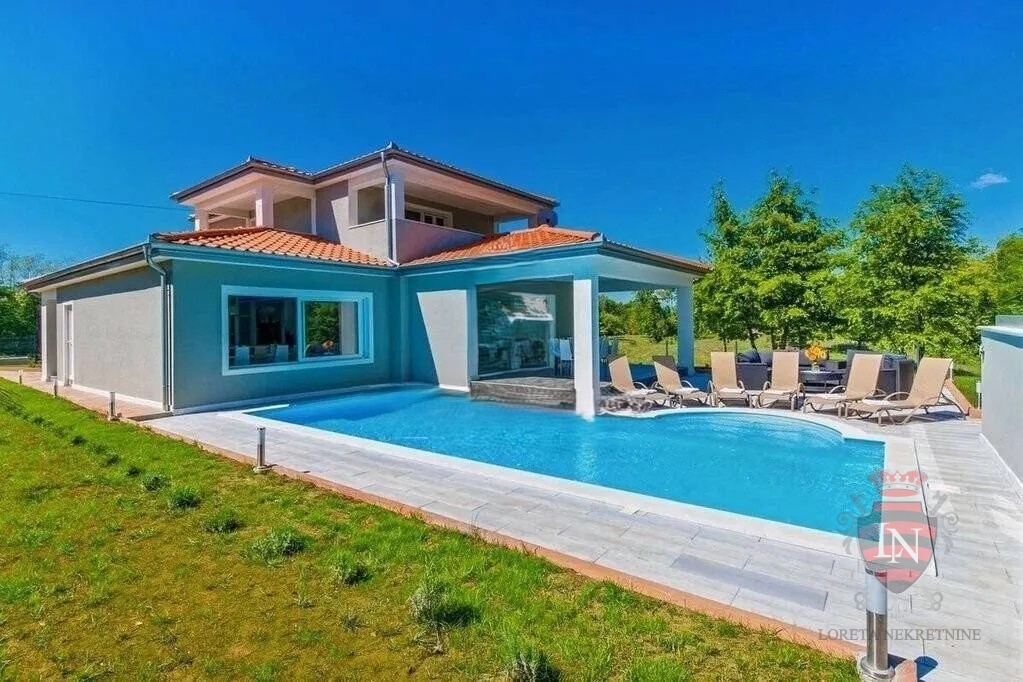 Casa LABIN, 500.000 €