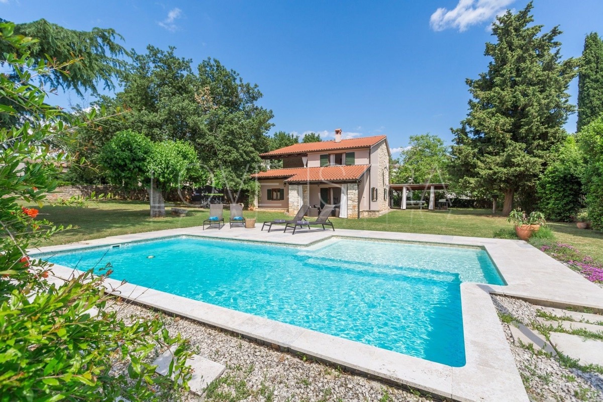 Poreč, Kamena Vila Sa Bazenom!