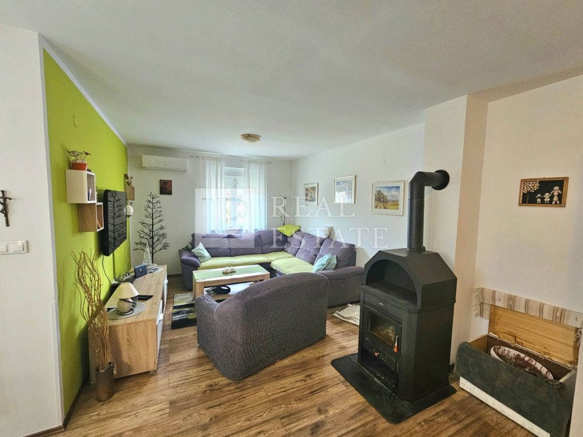 NOVI VINODOLSKI - Erdgeschosswohnung mit 2 Schlafzimmern, 2 Bädern und Garten – 3
