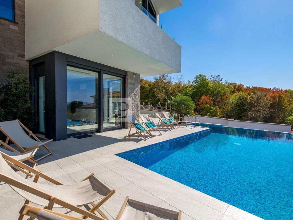 KOSTRENA - moderna vila s bazenom – 3
