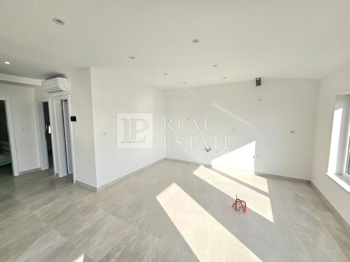 CRIKVENICA - apartma v novogradnji s pogledom na morje – 3