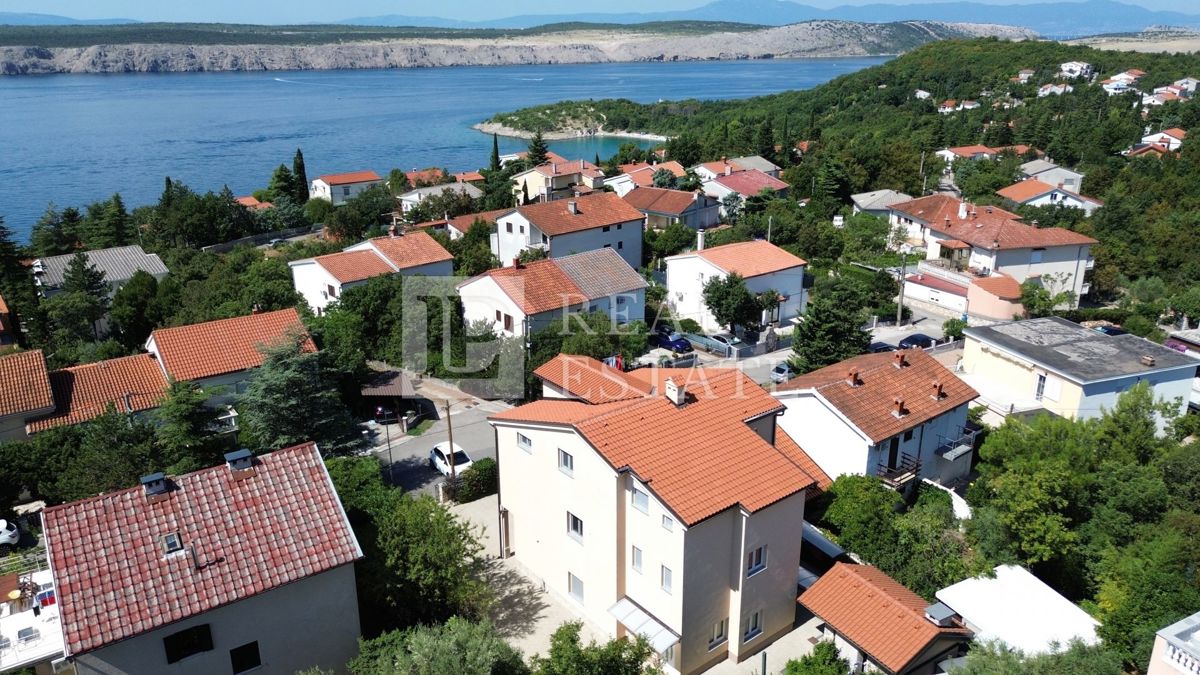JADRANOVO - stan s garažom, ljetnom kuhinjom i konobom – 3