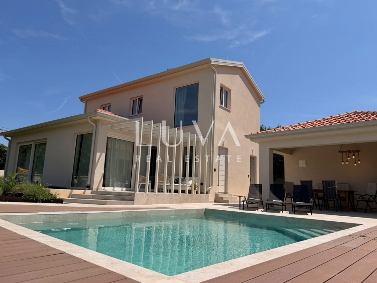Istrie, Poreč, moderní vila s bazénem a zahradou, 180 m² – 2