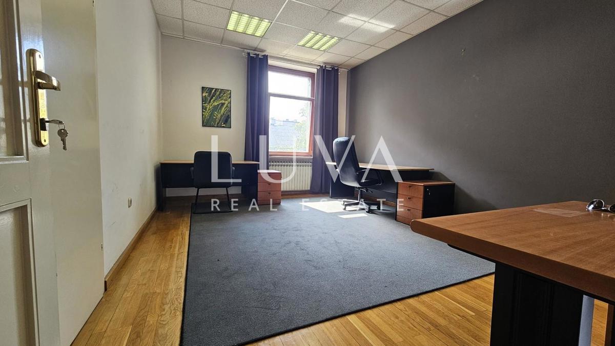 Locale commerciale ZAGREB, 1.300 €