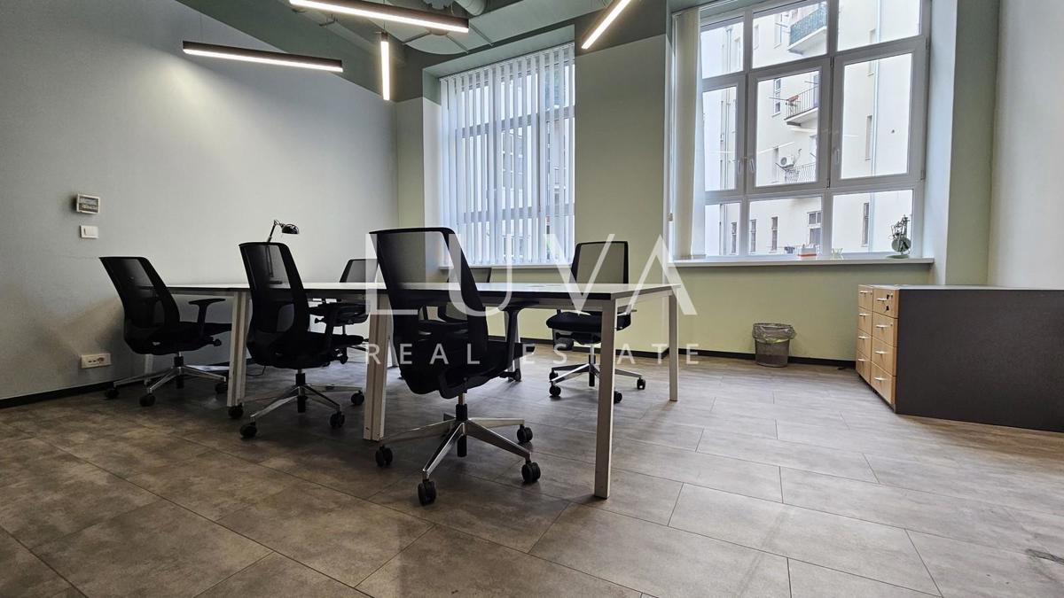 Locale commerciale ZAGREB, 6.500 €