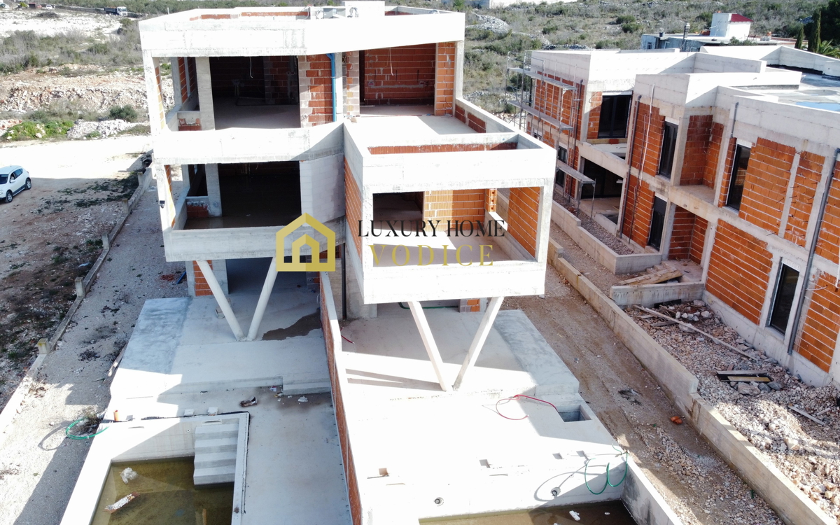 S4 -PENTHOUSE trosobni stan sa nevjerovatnim pogledom