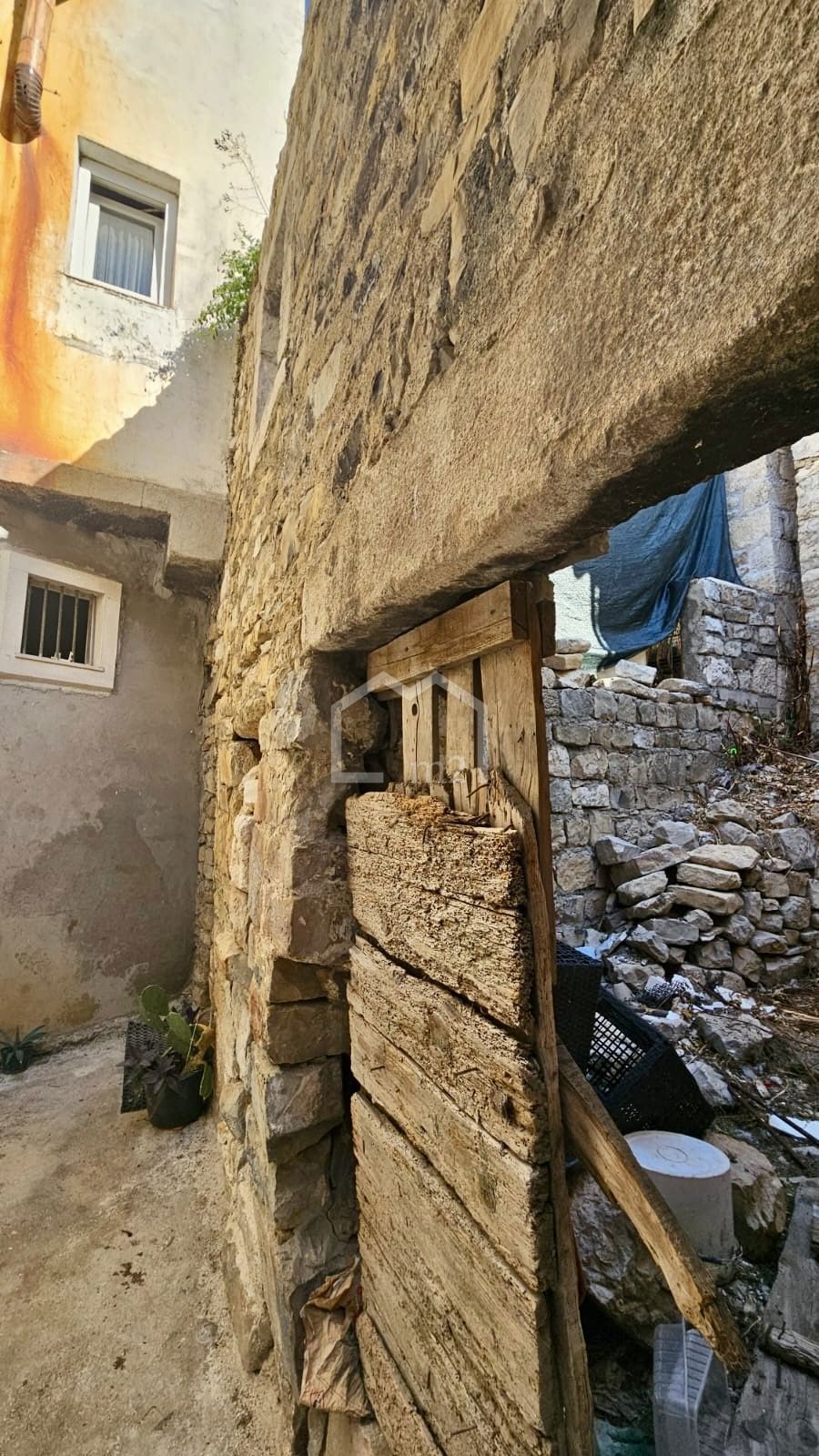 KAŠTEL SUĆURAC
