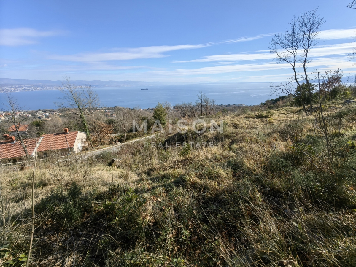 OPRIČ