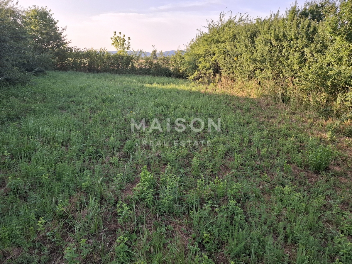 Terreno STUPNIK, 315.000 €