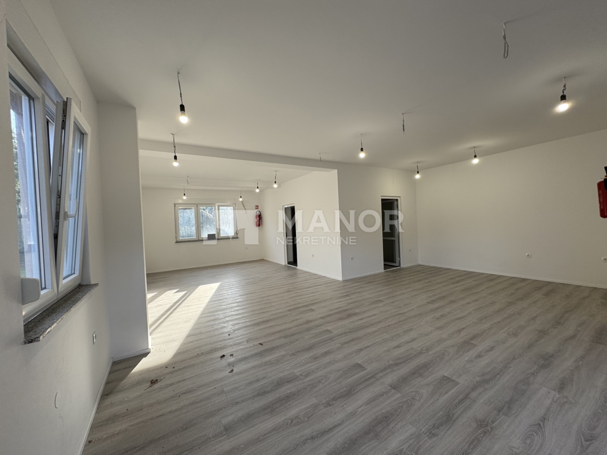 Locale commerciale VIŠKOVO, 199.000 €